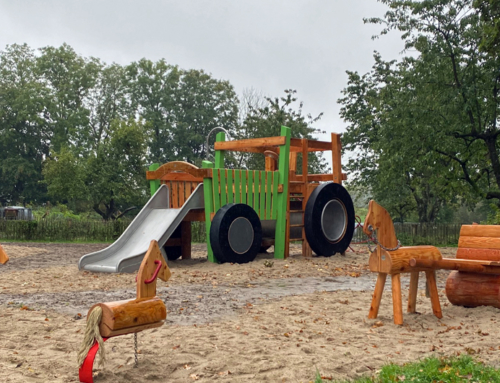 Natur-Spielplatz auf dem Arche Hof Kneese eingeweiht