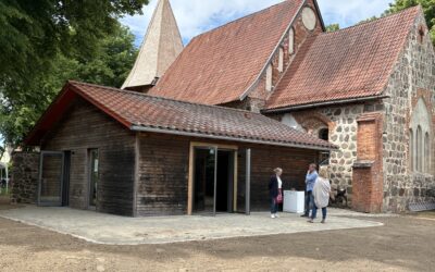 LEADER-Projekt in Roggendorf: Kirchturm und Gemeindehaus feierlich eingeweiht